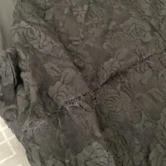 Black floral double-layer diagonal v-neck midi Flowy dress - Picture 17 of 17